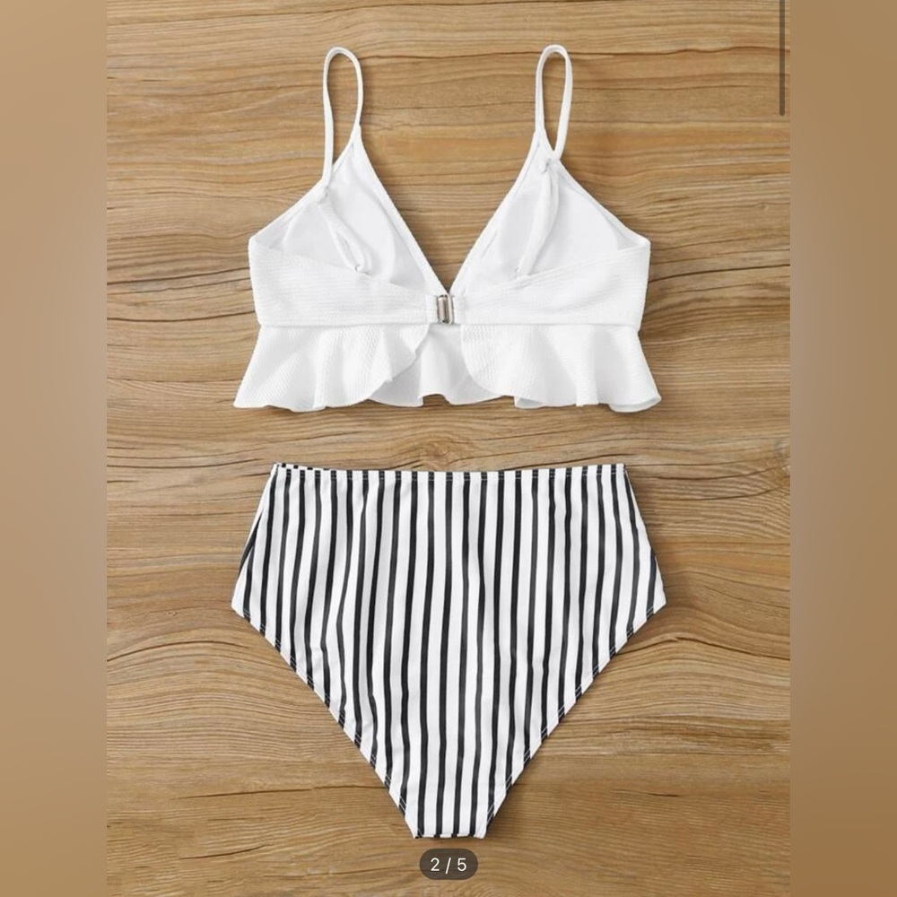 SHEIN Ruffle Top Bikini - Picture 2 of 9
